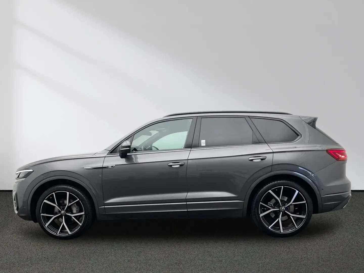 Volkswagen Touareg R-Line 3.0 TDI V6 4M CarPlay Matrix Pano Gris - 2