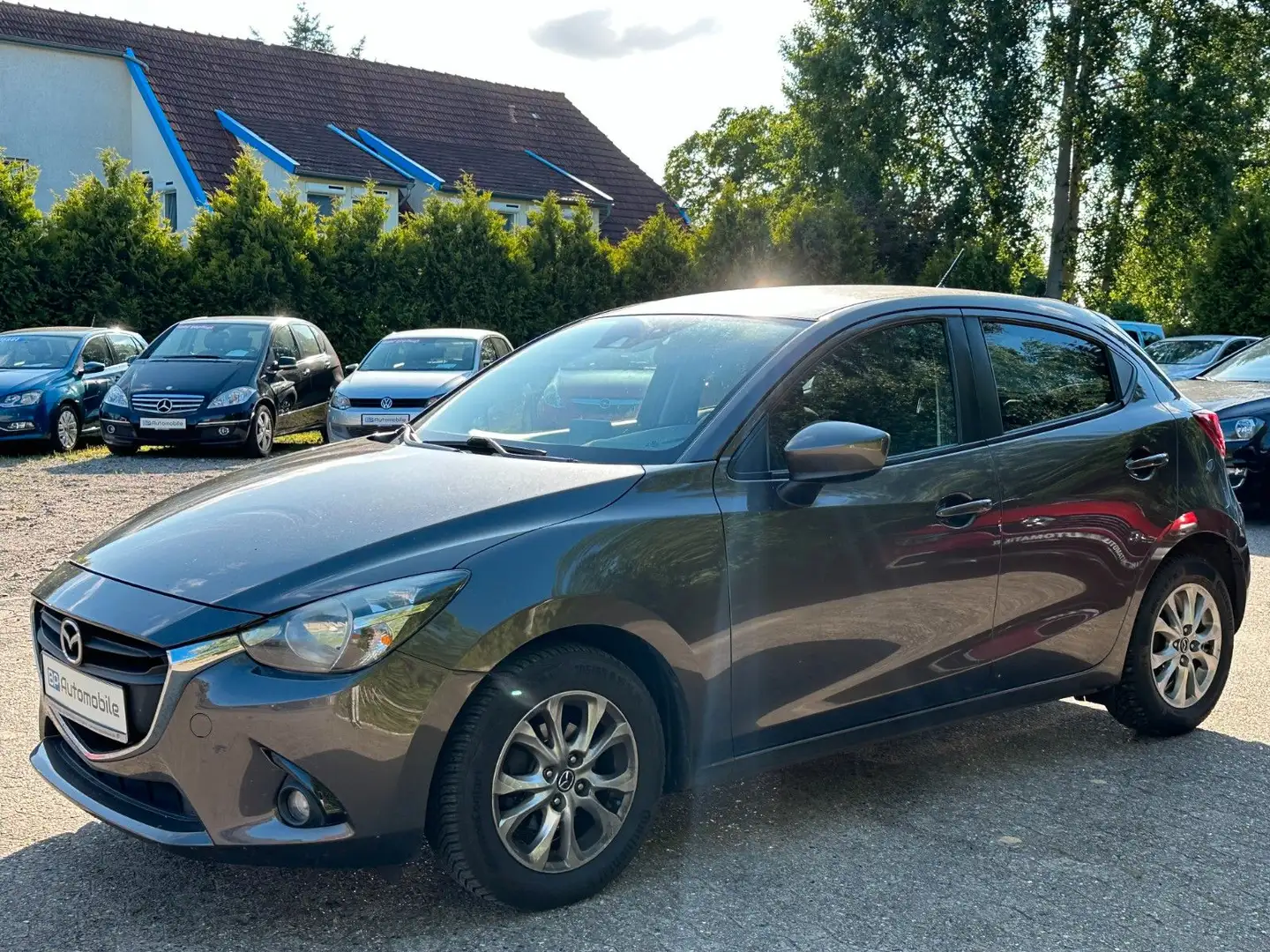 Mazda 2 Lim. Exclusive-Line Grau - 2