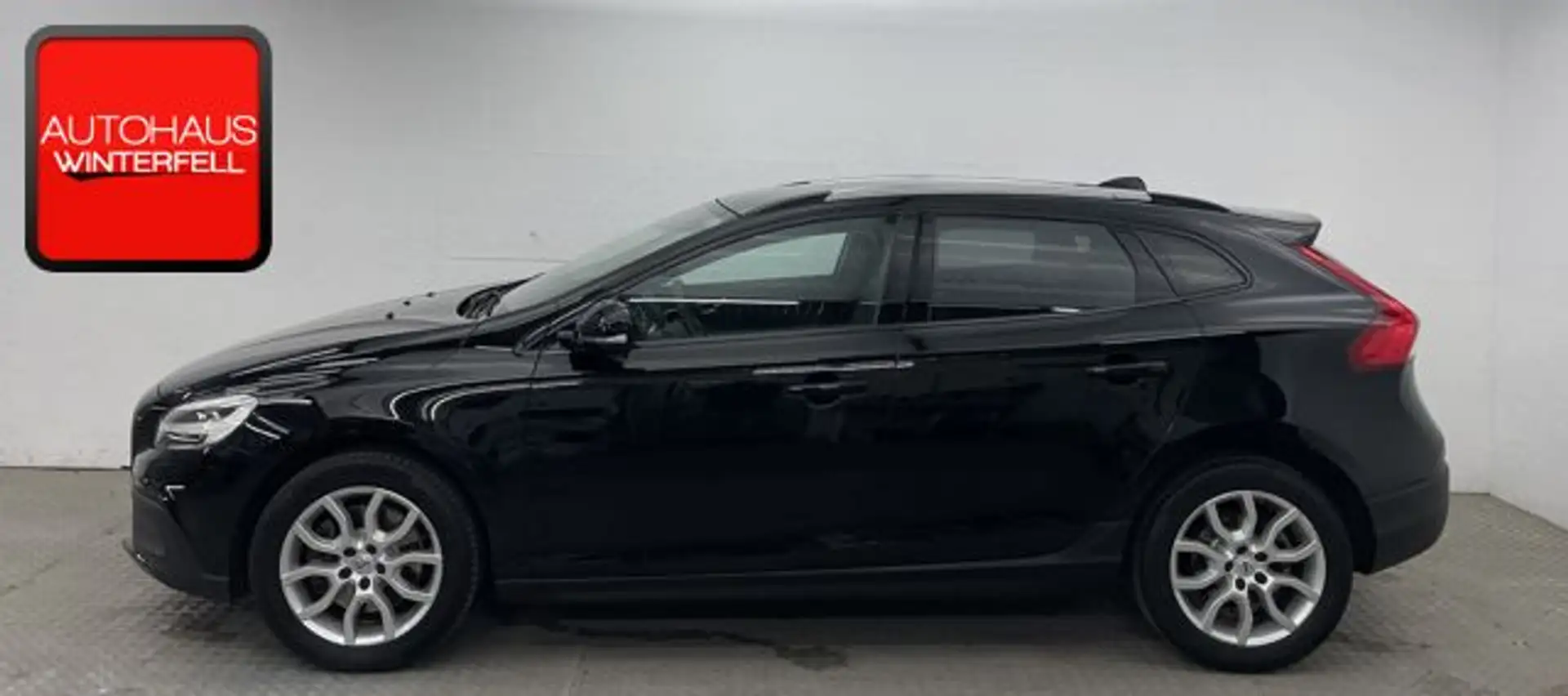 Volvo V40 Cross Country D3 Summum PANO+MEMORY+KAMERA+ Czarny - 2
