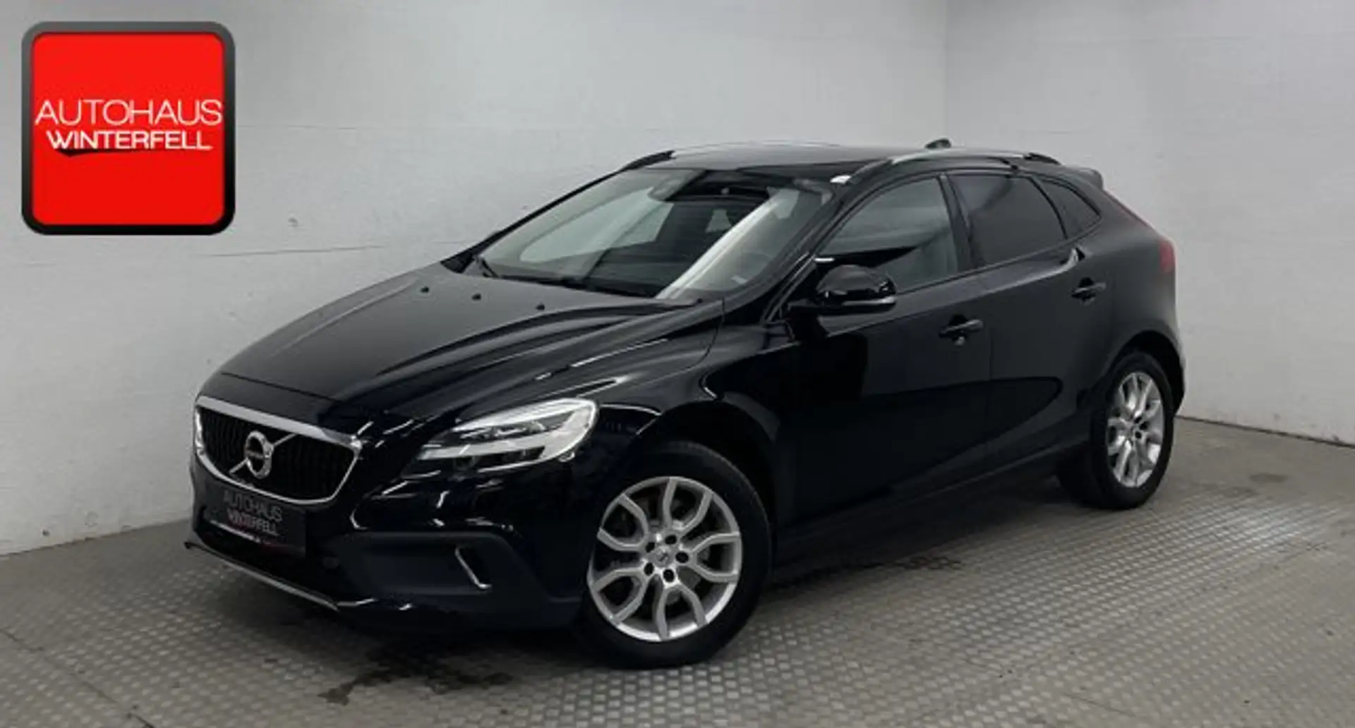Volvo V40 Cross Country D3 Summum PANO+MEMORY+KAMERA+ Czarny - 1