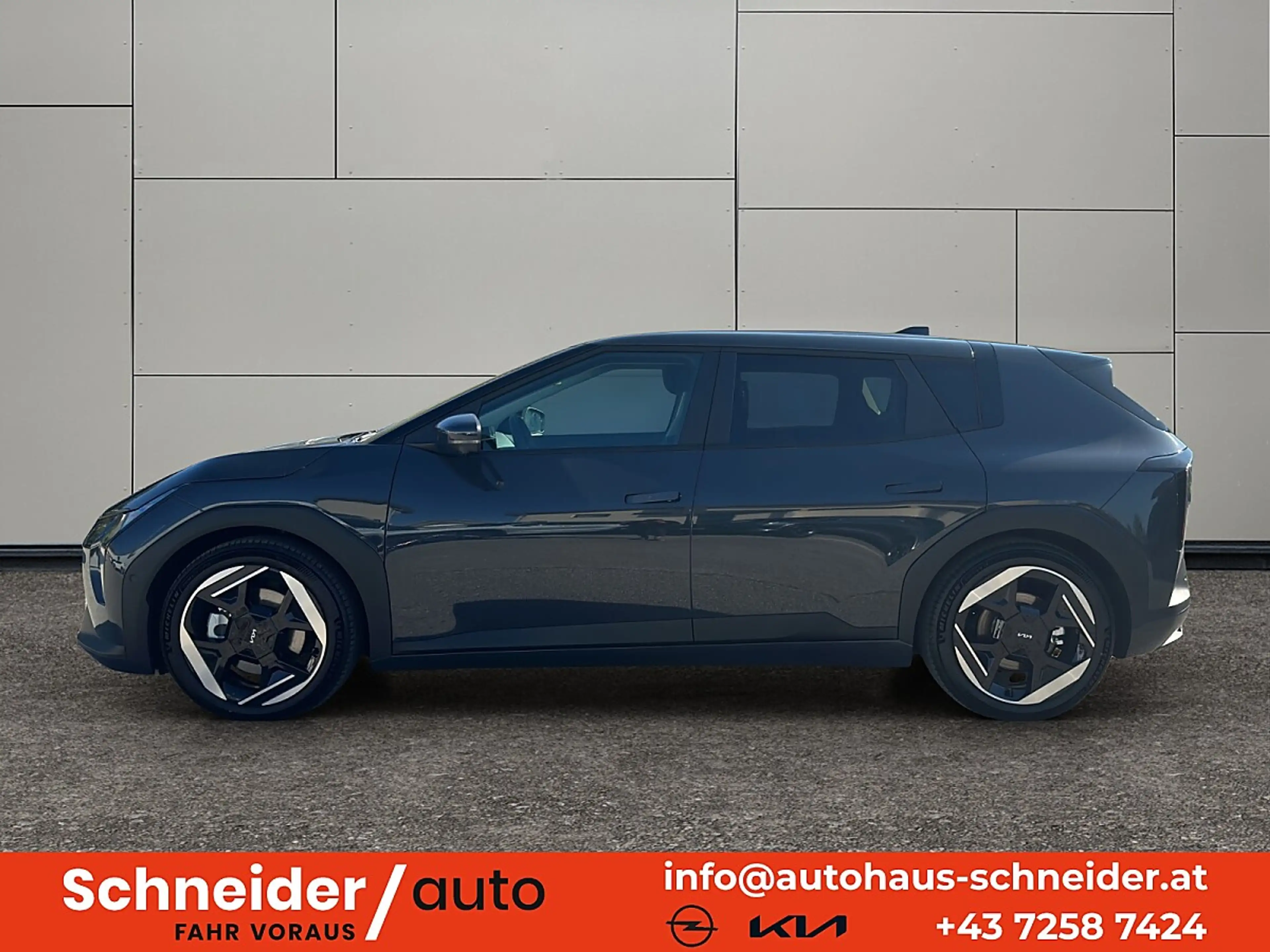 Kia EV4 HB FWD 81,4kWh Earth Plus — photo 3