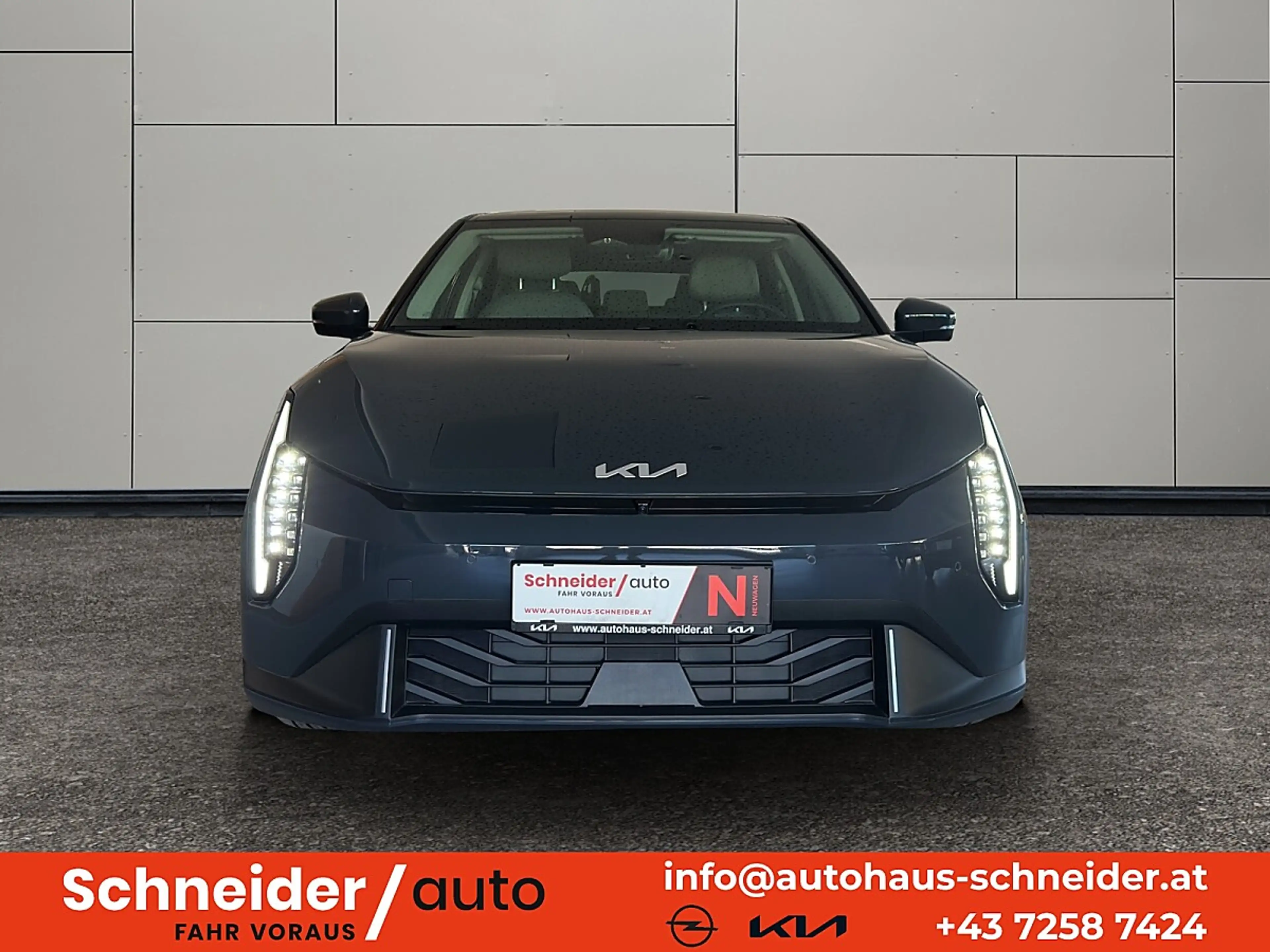 Kia EV4 HB FWD 81,4kWh Earth Plus — photo 2