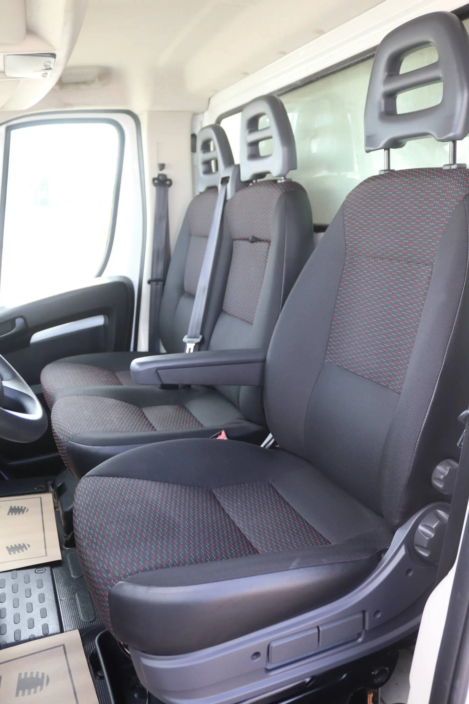Citroen Jumper Ladebordwand Koffer/€ 18.500,-netto/NAVI TEMP KLIMA — photo 11