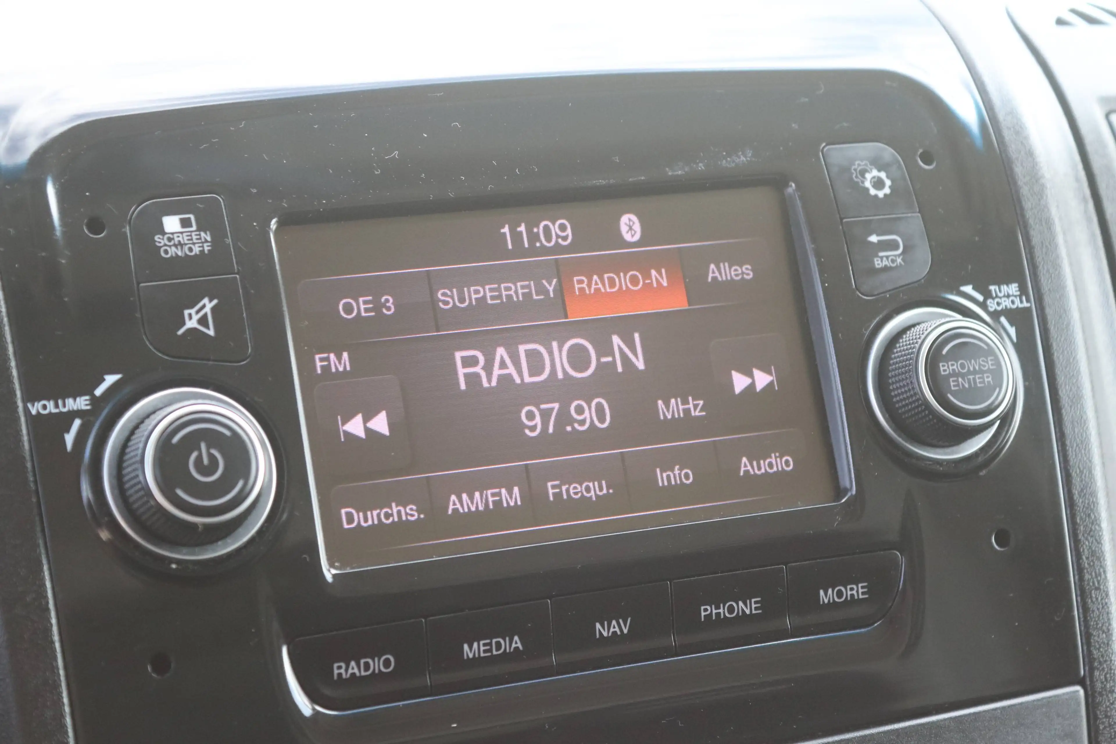 Citroen Jumper Ladebordwand Koffer/€ 18.500,-netto/NAVI TEMP KLIMA — photo 15