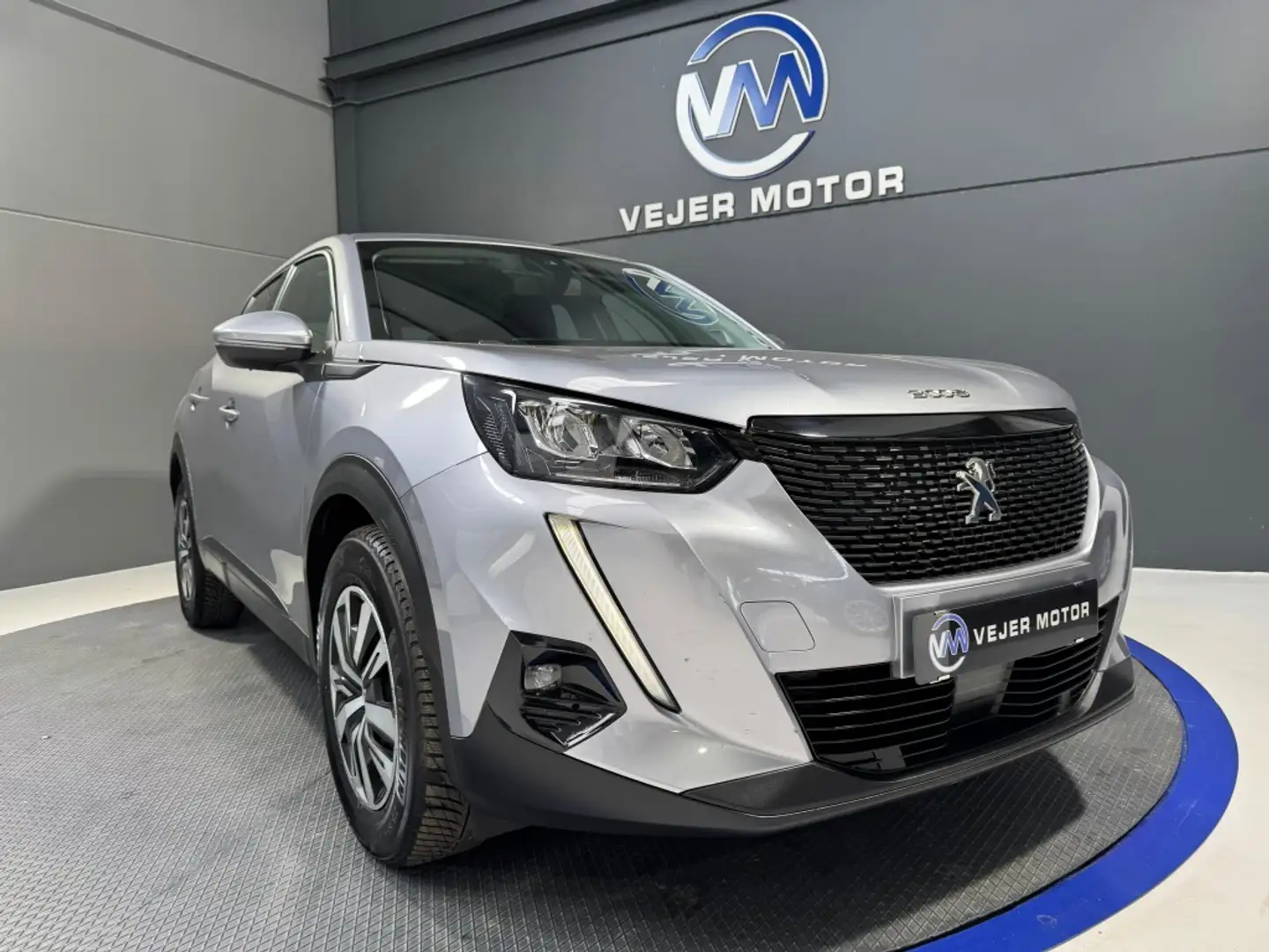 Peugeot 2008 1.5BlueHDi S&S Active 110 Plateado - 1