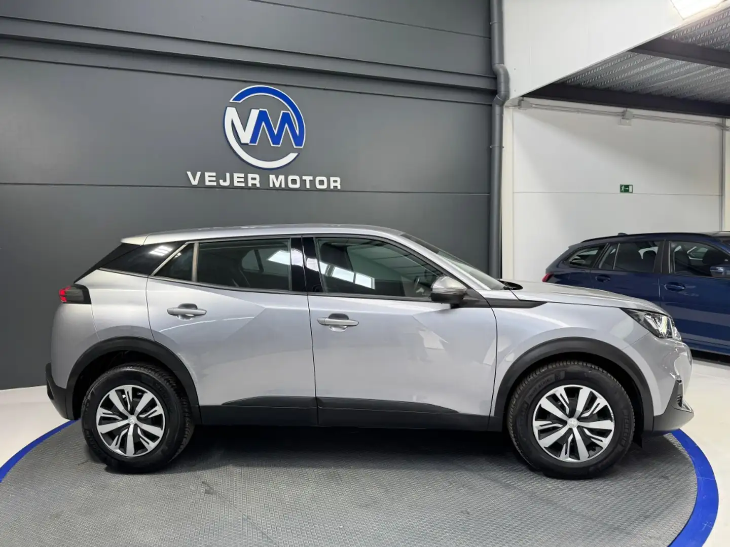 Peugeot 2008 1.5BlueHDi S&S Active 110 Plateado - 2