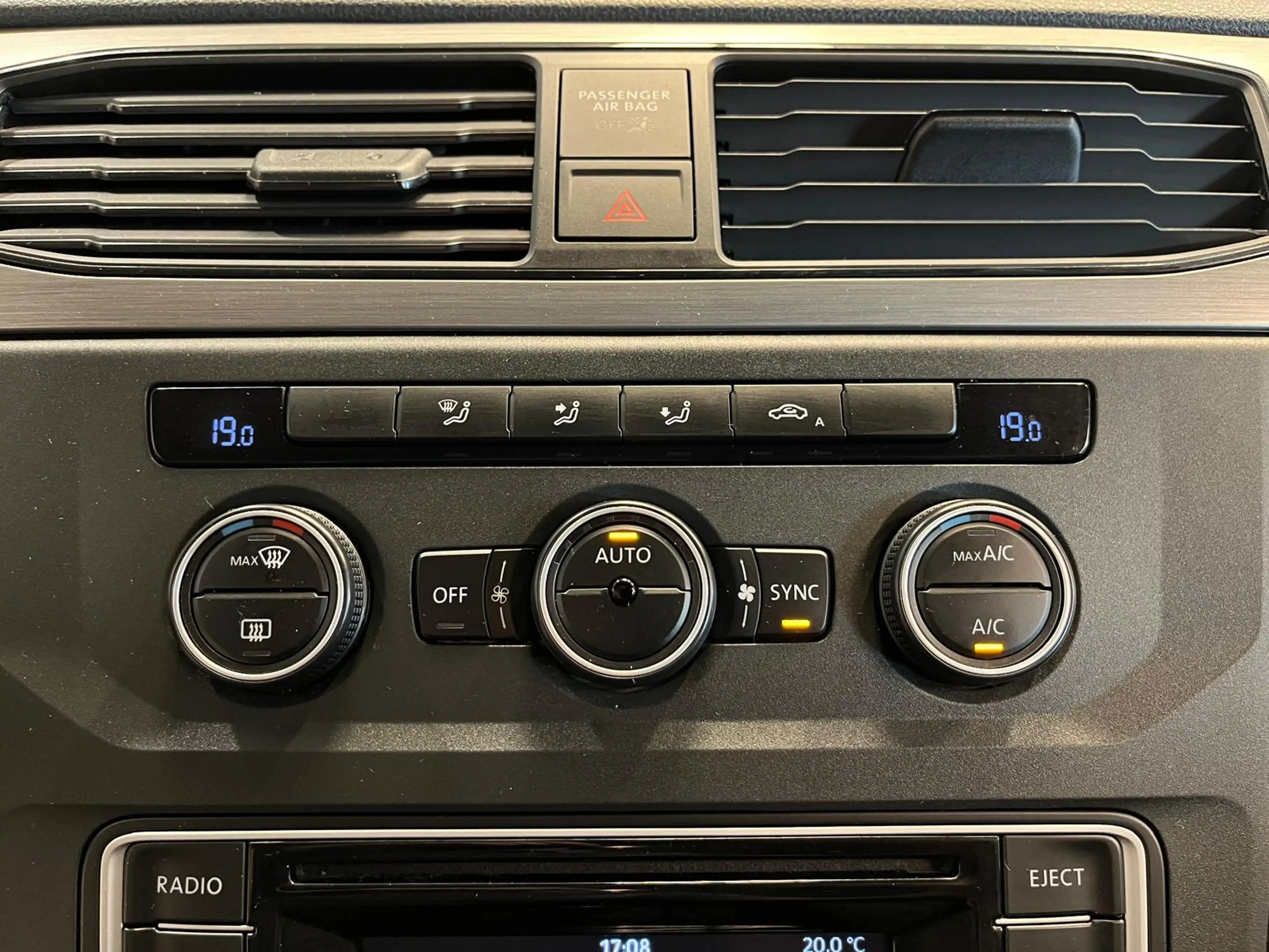 Volkswagen Caddy Maxi Rolstoelauto 5+1 incl. bodyguard + lier — photo 21