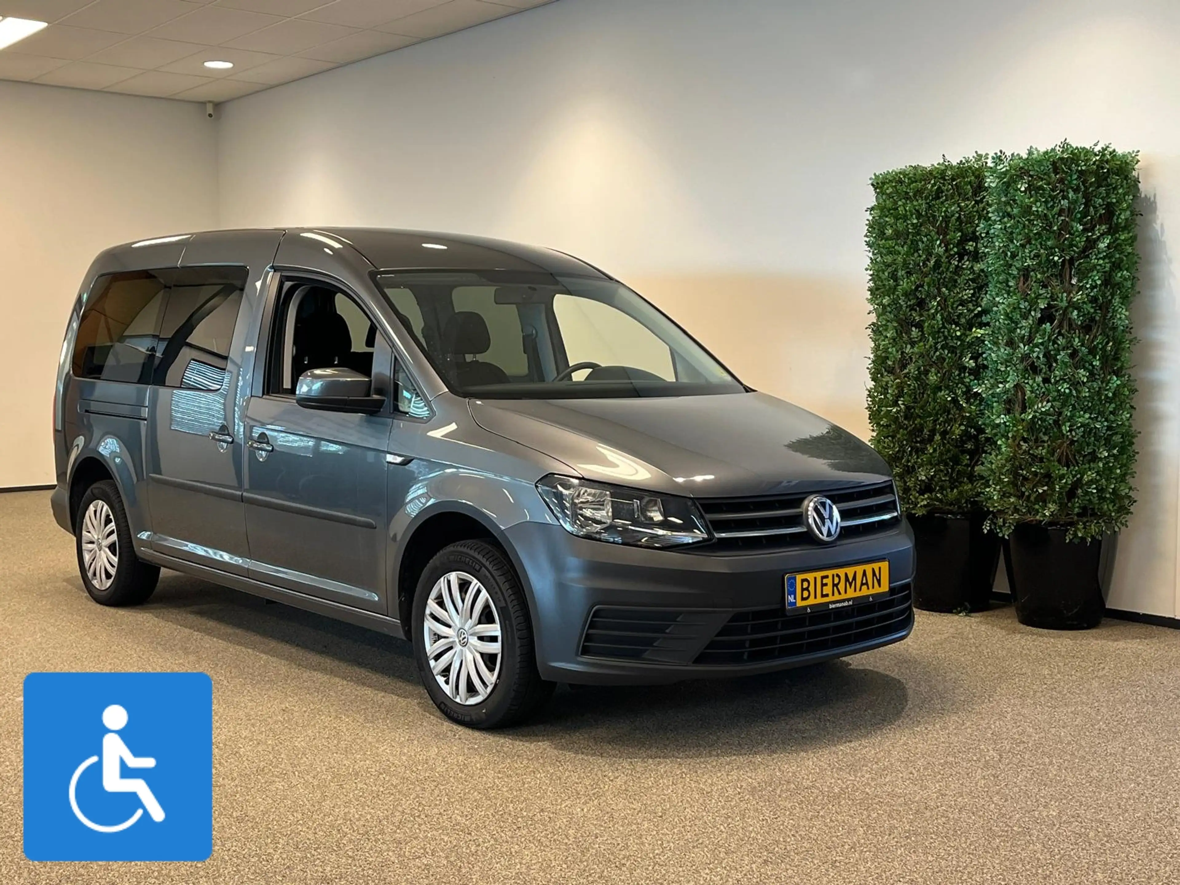 Volkswagen Caddy Maxi Rolstoelauto 5+1 incl. bodyguard + lier