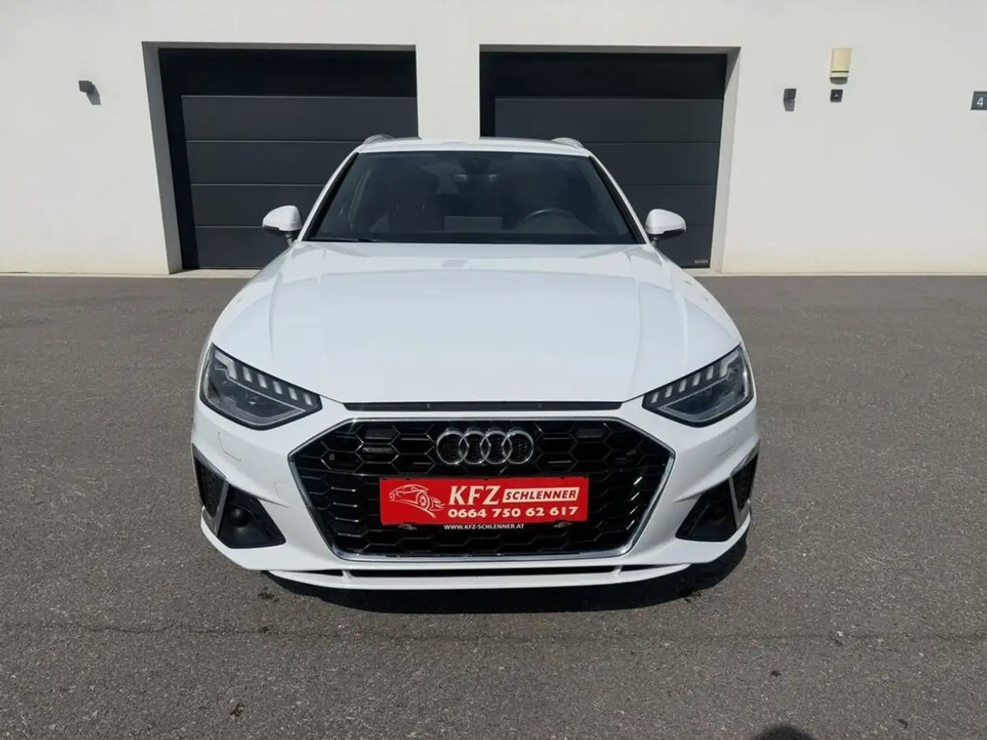 Audi A4 Avant 40 TDI S line quattro/Matrix/AHK/Standhei Weiß - 2