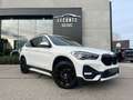 BMW X1 X1 sDrive18dA Sport-Pack LED/Sportzetels/Camera/.. Wit - thumbnail 1