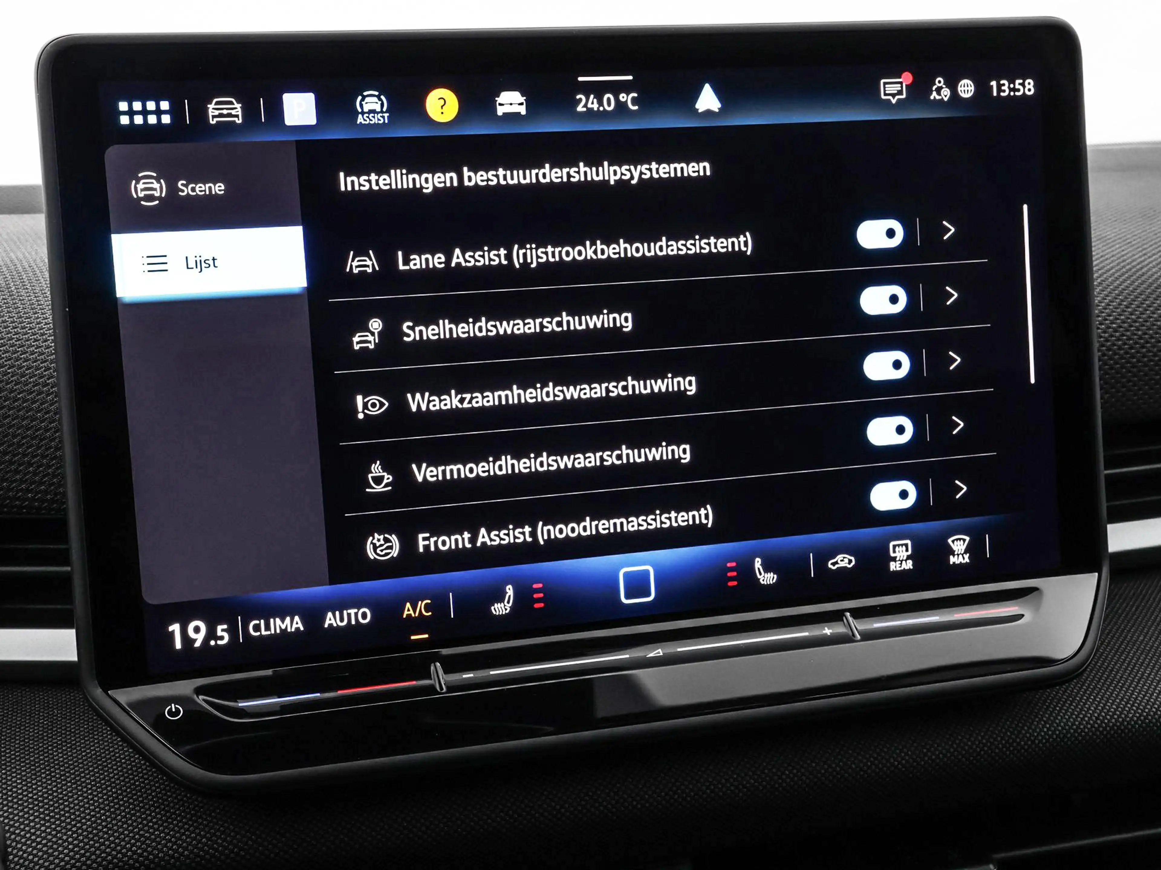 Volkswagen T-Roc Life First Edition 1.5 eTSI 116 PK 7 versn. DSG · — photo 8