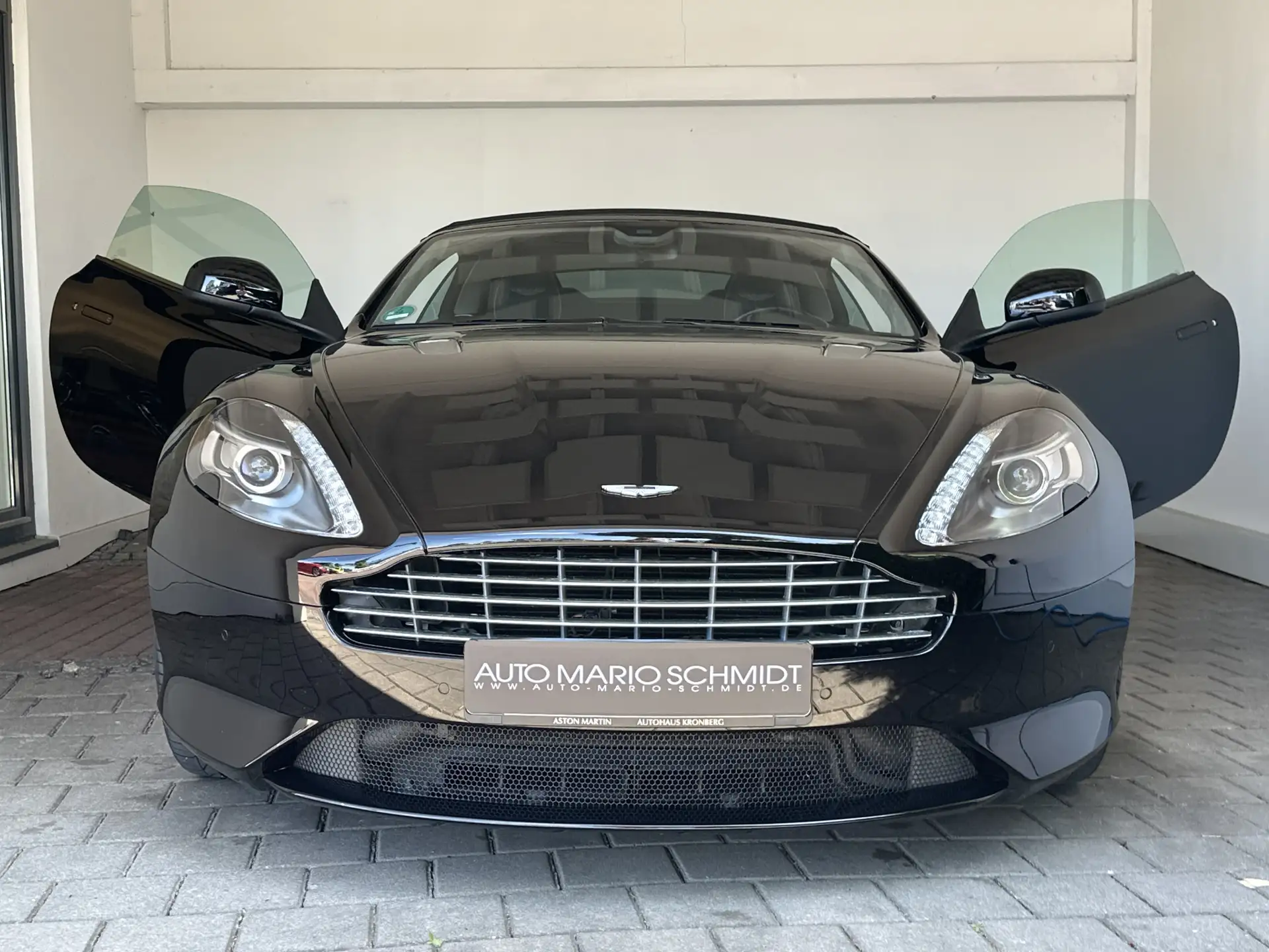 애스턴마틴 DB9 Volante 2016 건메탈 사진 1