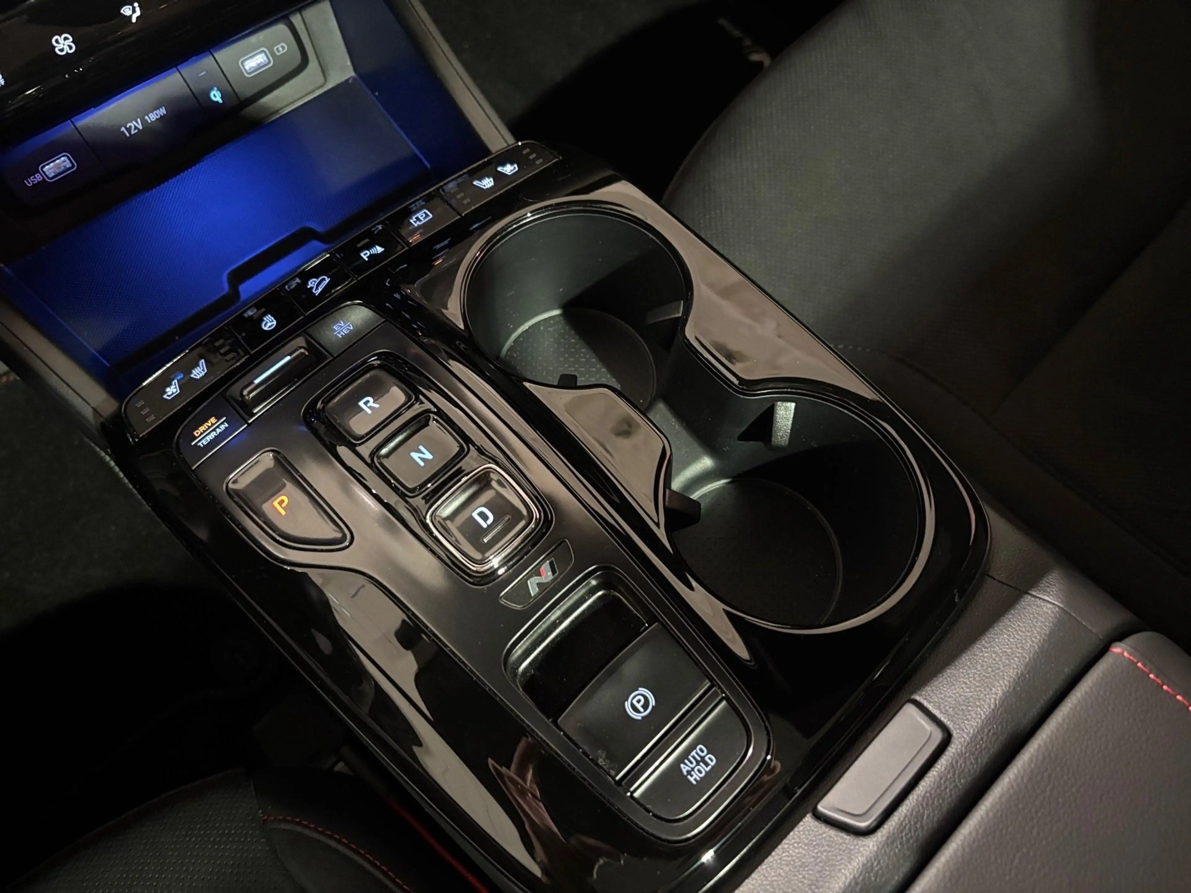 Hyundai TUCSON 1.6 N LINE PLUG IN HYBRID — photo 10