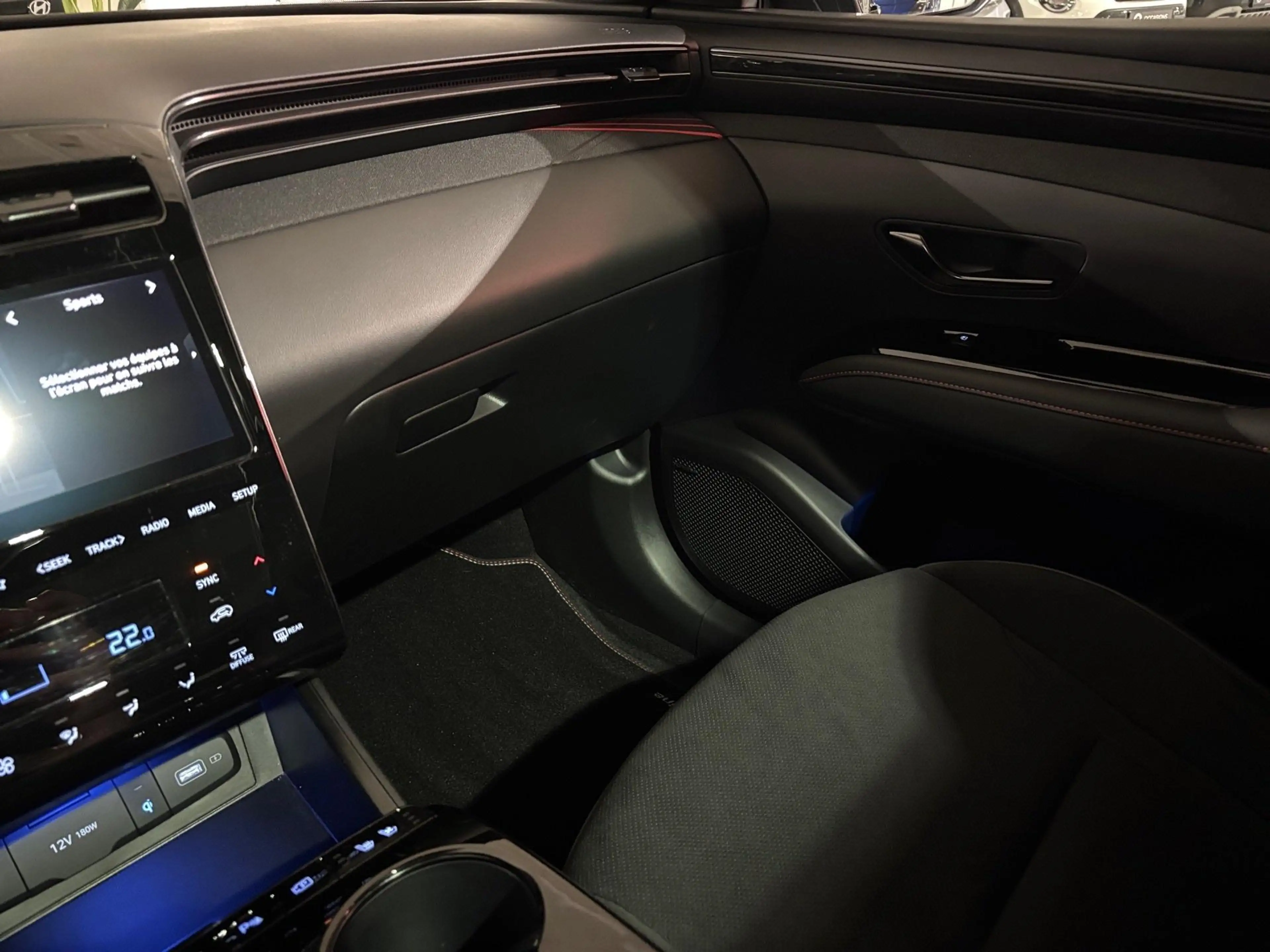Hyundai TUCSON 1.6 N LINE PLUG IN HYBRID — photo 9