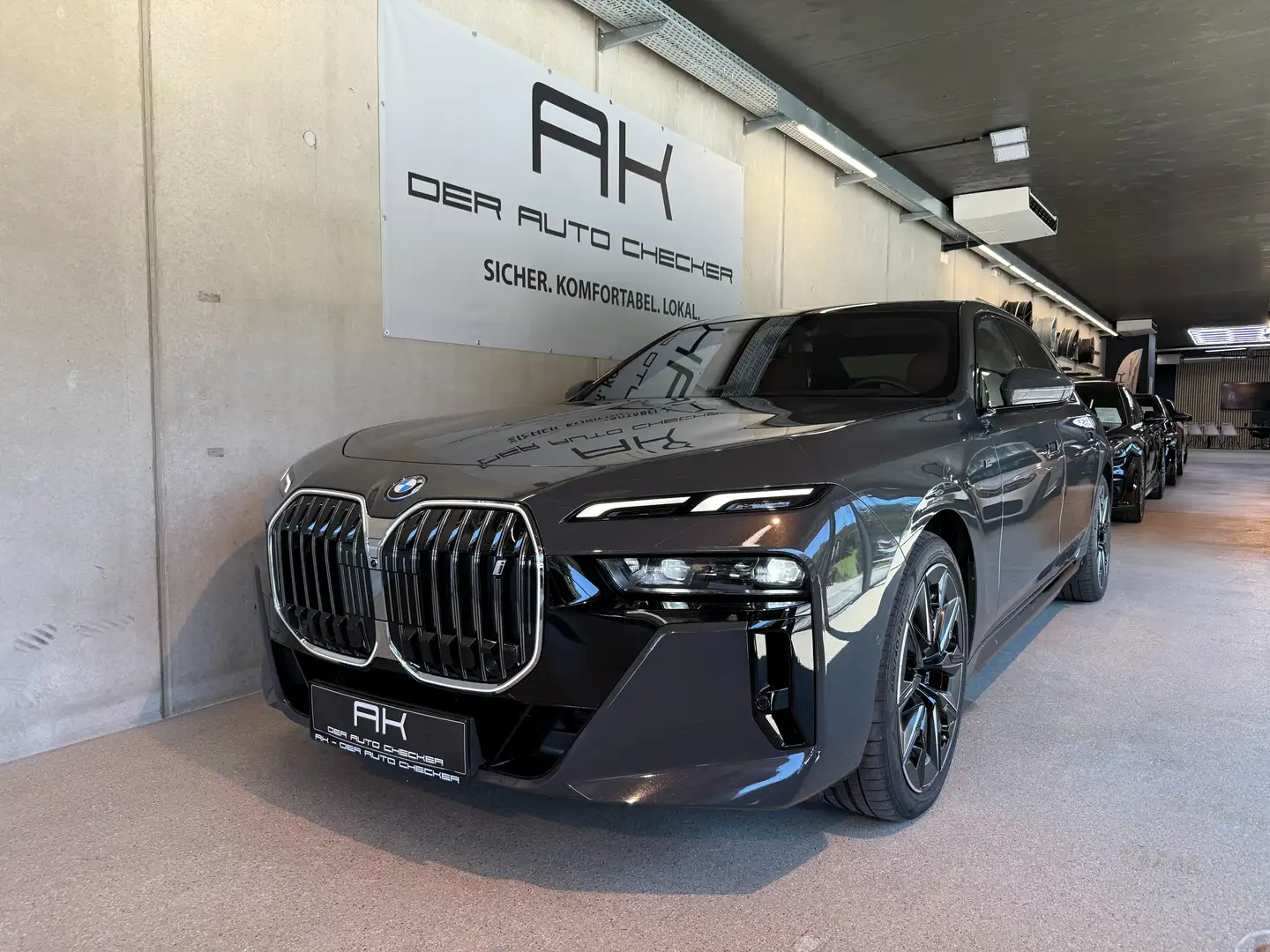 BMW i7 xDrive 60 M Sport Gris - 1