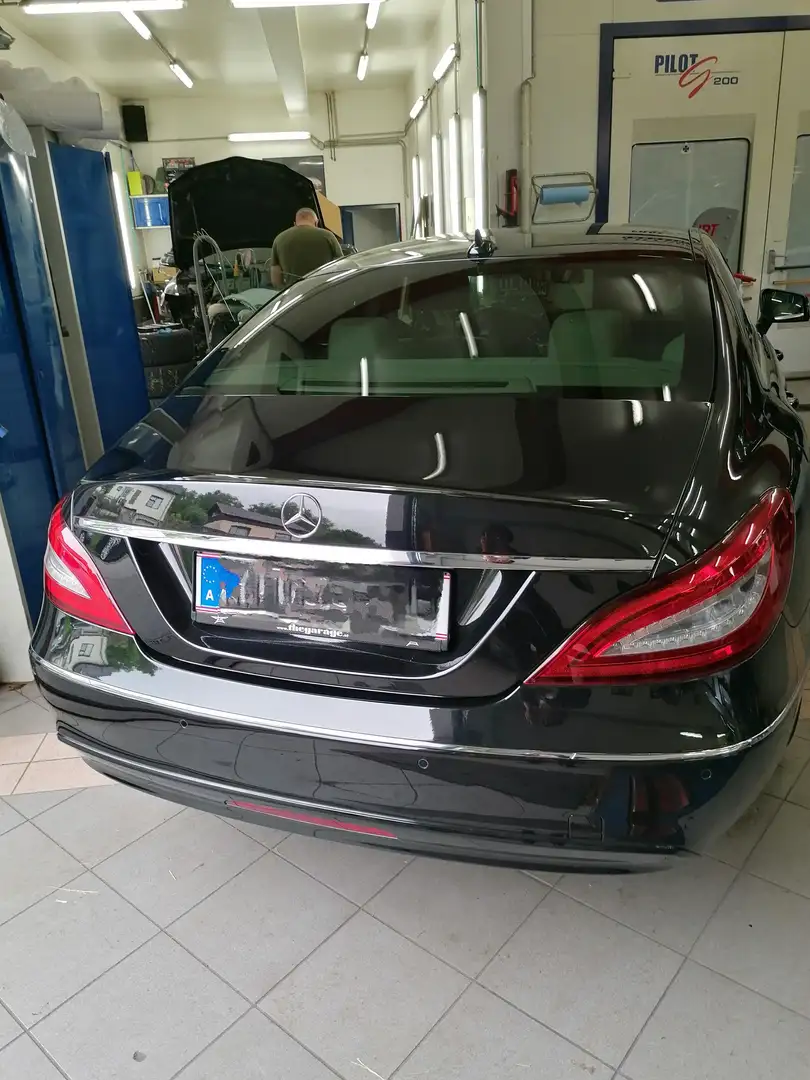 Mercedes-Benz CLS 220 4Matic Blue Tec Czarny - 2