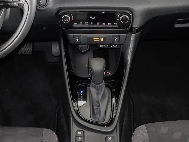 Toyota Yaris view 10