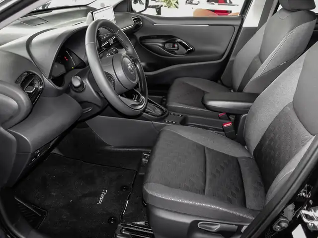 Toyota Yaris view 11