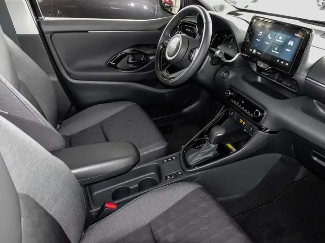 Toyota Yaris view 5