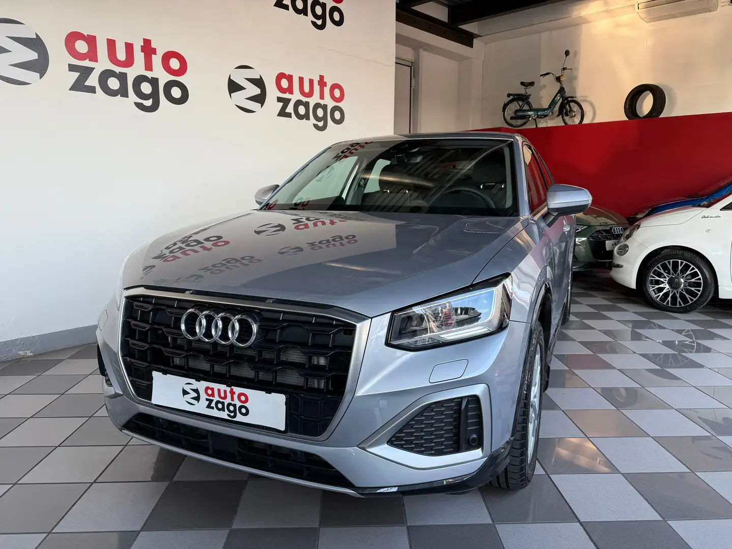 Audi Q2 35 1.5 tfsi Business Advanced s-tronic Gris - 2