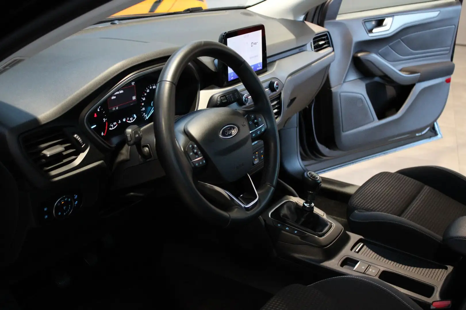 Ford Focus Turnier 1.5 TDCi Cool & Connect/Navi/Led´s Noir - 2