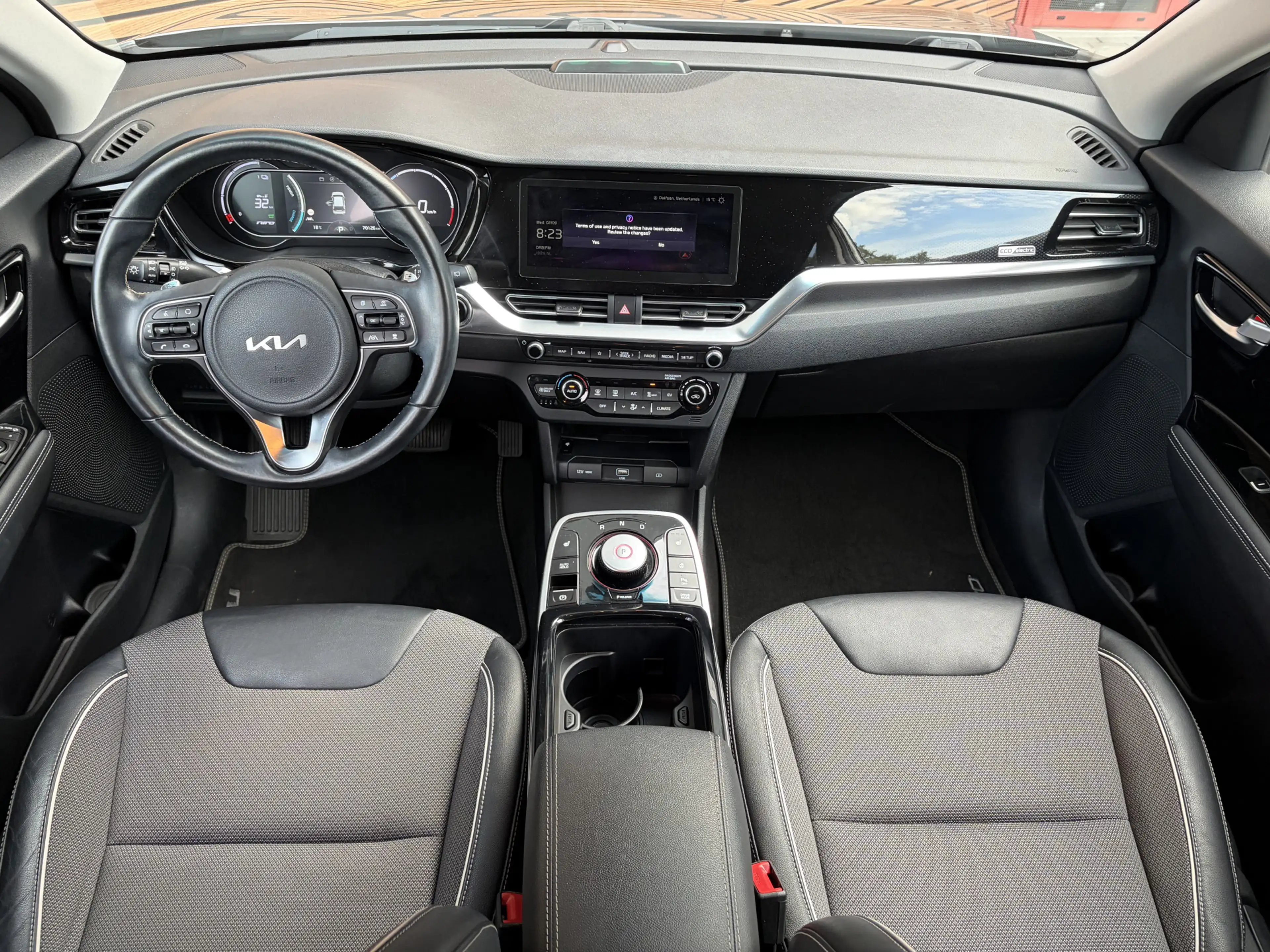Kia e-Niro DynamicPlusLine 64 kWh Cruise control adaptief / N — photo 2