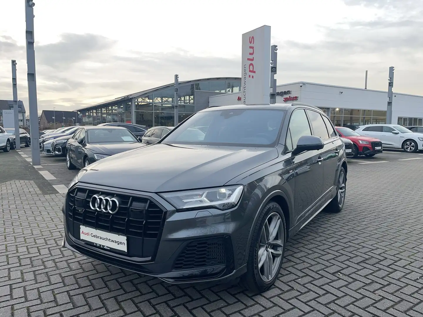 Audi Q7 55 TFSI e S line AHK B&O HUD Grau - 1
