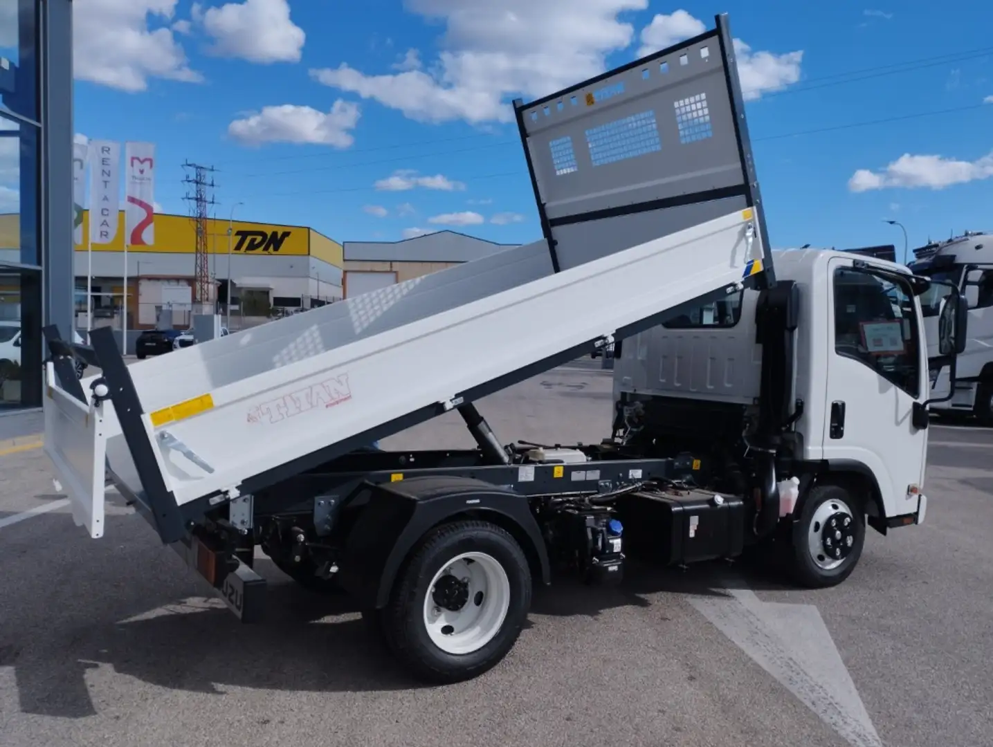 Isuzu M 21 TT Blanco - 2