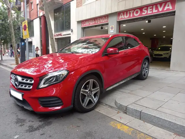 Mercedes-Benz GLA 180 7G-DCT