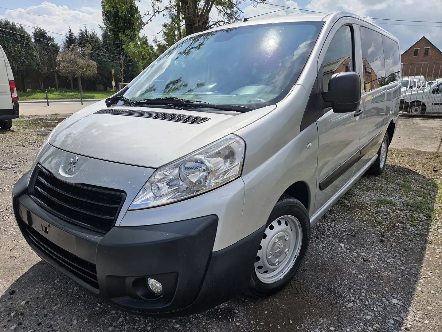 Peugeot Expert 9places Minibus 2.0hdi 130cv 94kw Airco Cruise Ezüst - 1