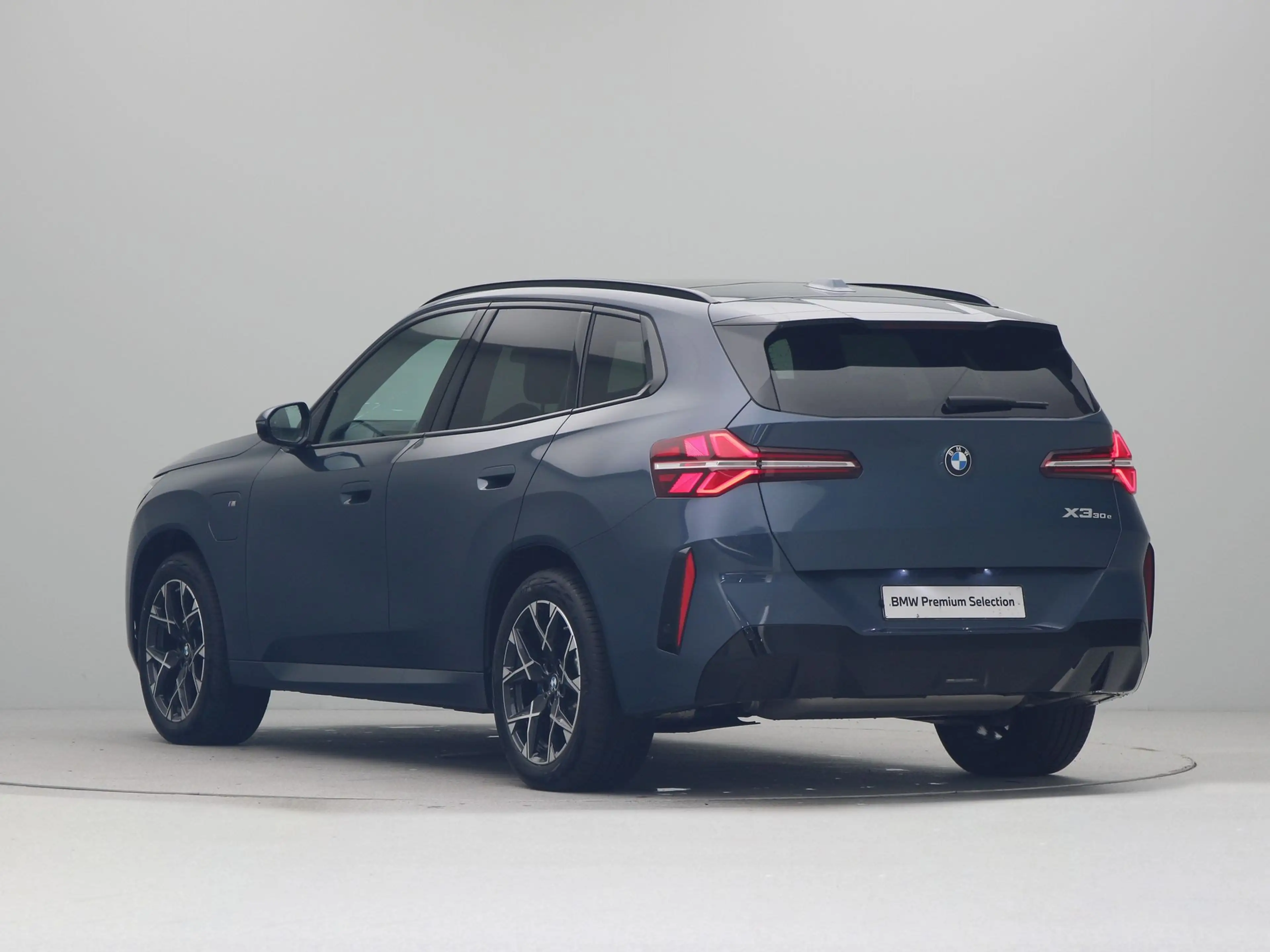 BMW X3 30e xDrive — photo 11