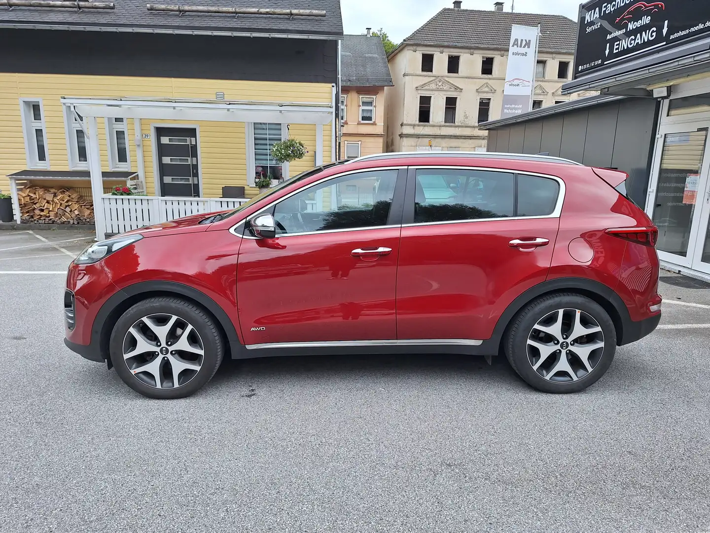 Kia Sportage 1.6 T-GDI AWD GT Line, AHK, NAVI, SHZ Rouge - 2