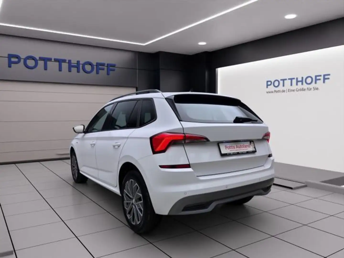 Skoda Kamiq 1.5 TSI DSG TOUR NAVI LED SITZHZG PDC Weiß - 2