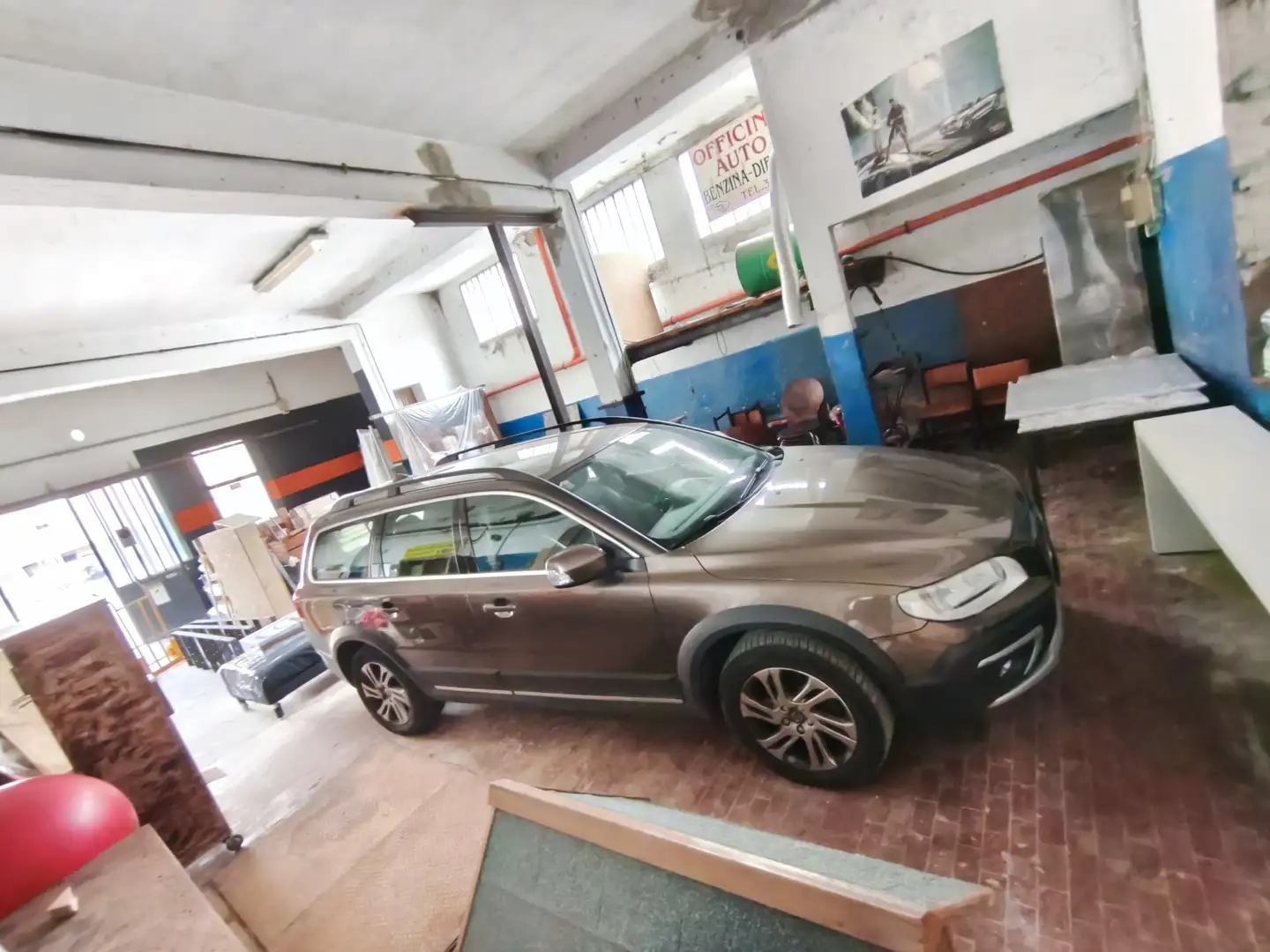 Volvo XC70 2.4 d4 Business awd 181cv geartronic - 1