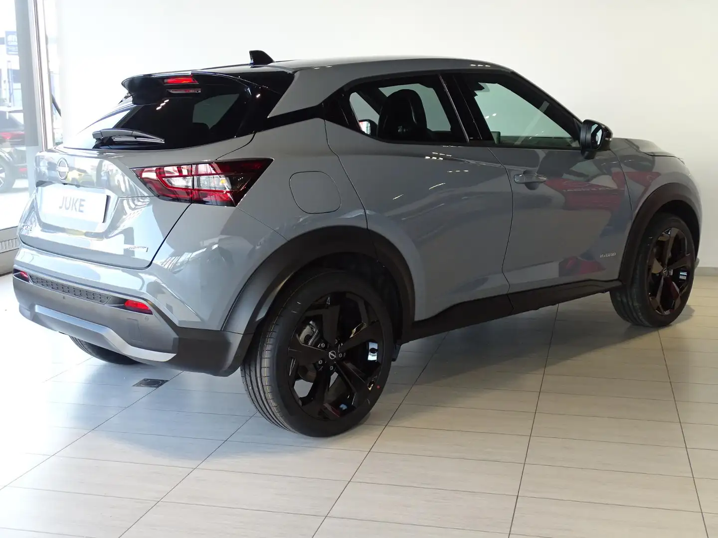Nissan Juke 1.6 Hybrid Tekna Soundpack | Camera | Propilot | P Grijs - 2