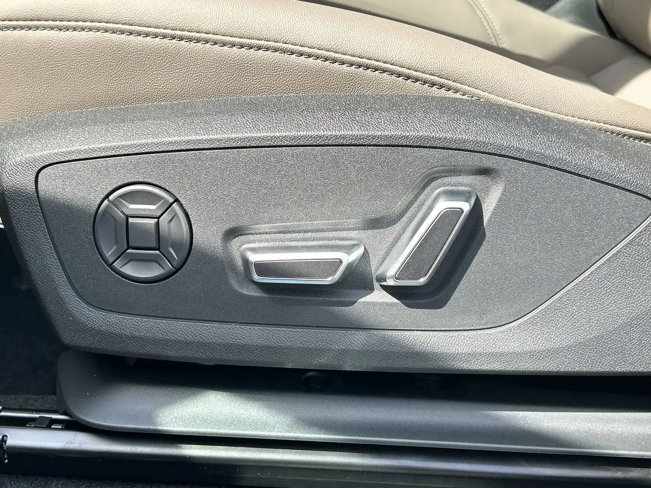 Audi Q3 снимка Audi Q3