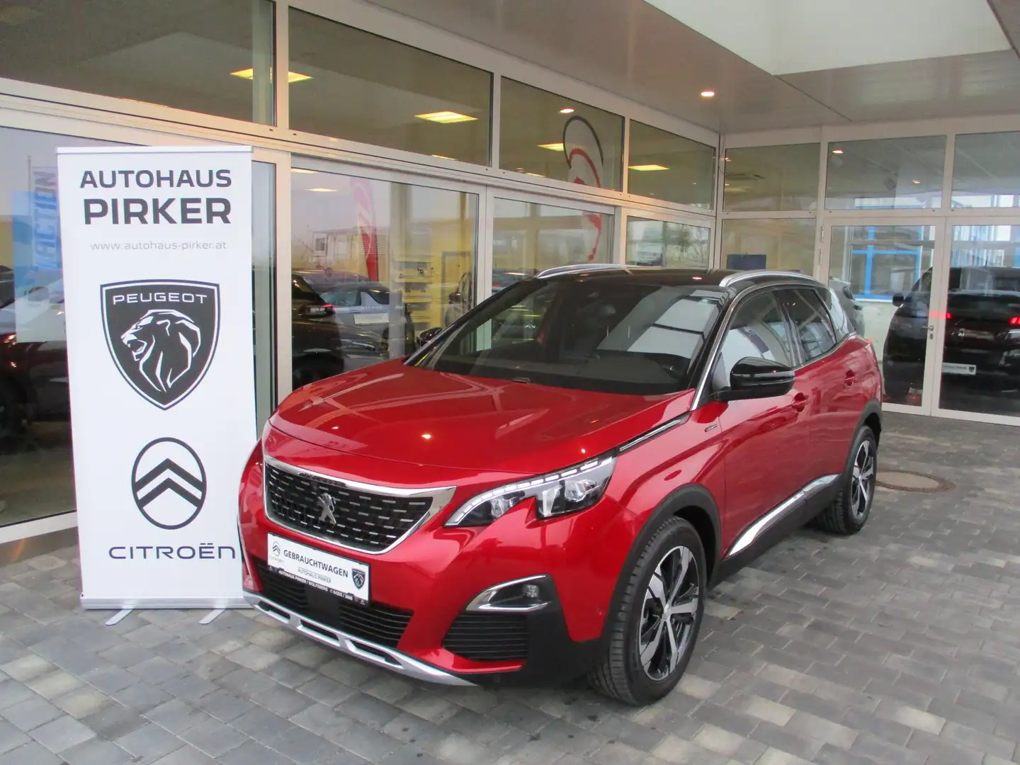 Peugeot 3008 BHDI 130 EAT8 GT-Line Rot - 1