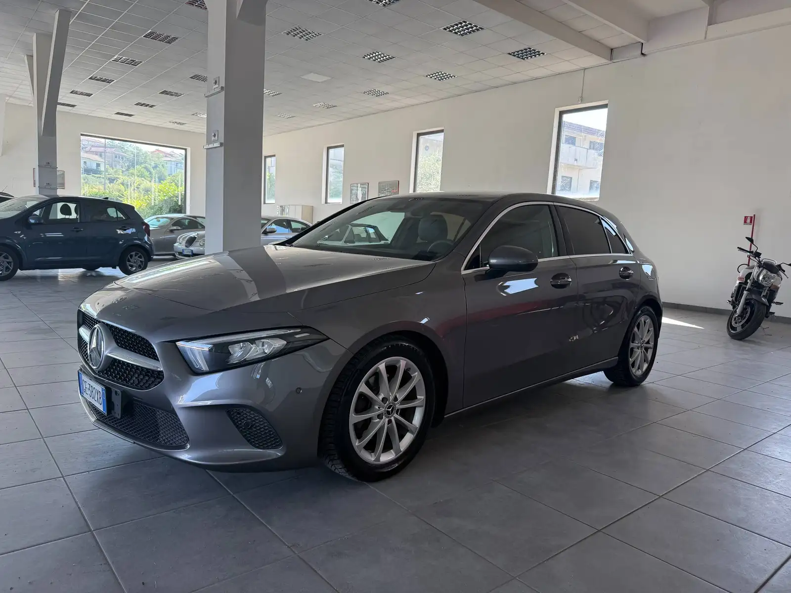 Mercedes-Benz A 180