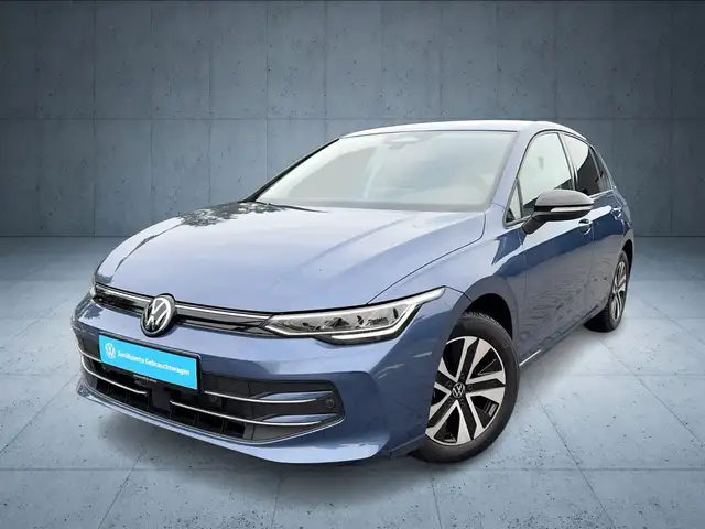 Volkswagen Golf view 2