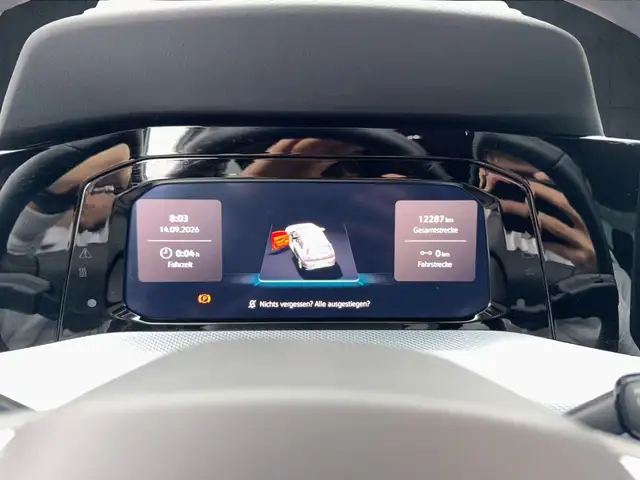 Volkswagen Golf view 11