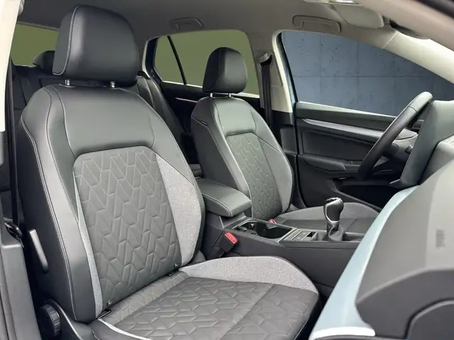 Volkswagen Golf view 15