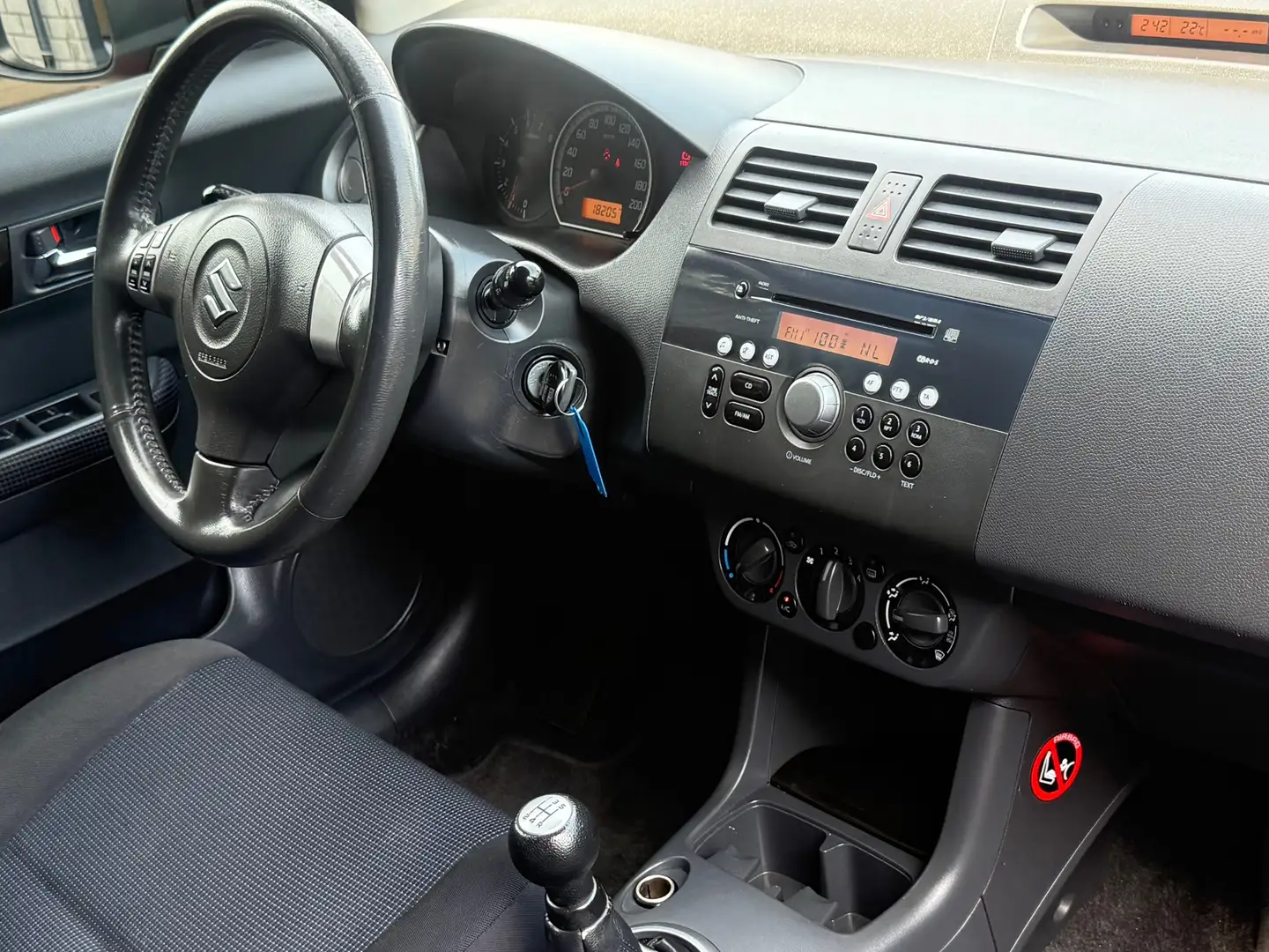 Suzuki Swift 1.3 Shogun Airco Elektrische Ramen 5D Nieuwe Apk Orange - 2