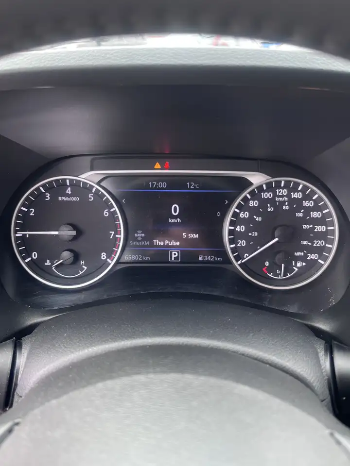 Nissan Sentra снимка Nissan Sentra