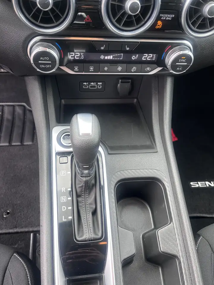 Nissan Sentra снимка Nissan Sentra