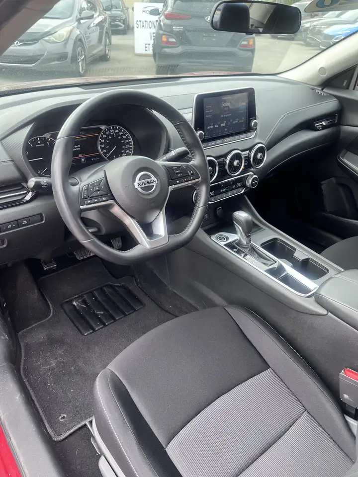 Nissan Sentra снимка Nissan Sentra