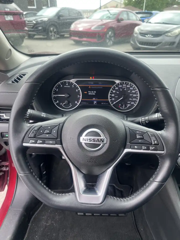 Nissan Sentra снимка Nissan Sentra