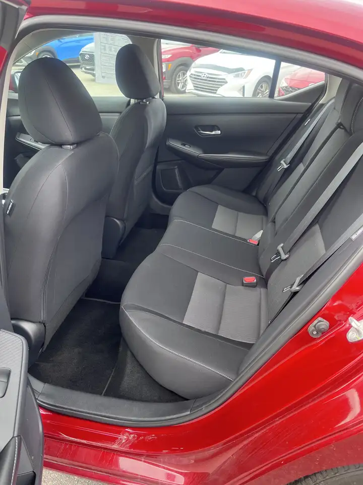 Nissan Sentra снимка Nissan Sentra