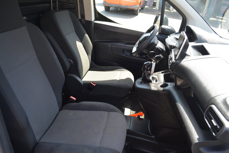 Peugeot Partner 1.5 BlueHDI Premium — photo 14