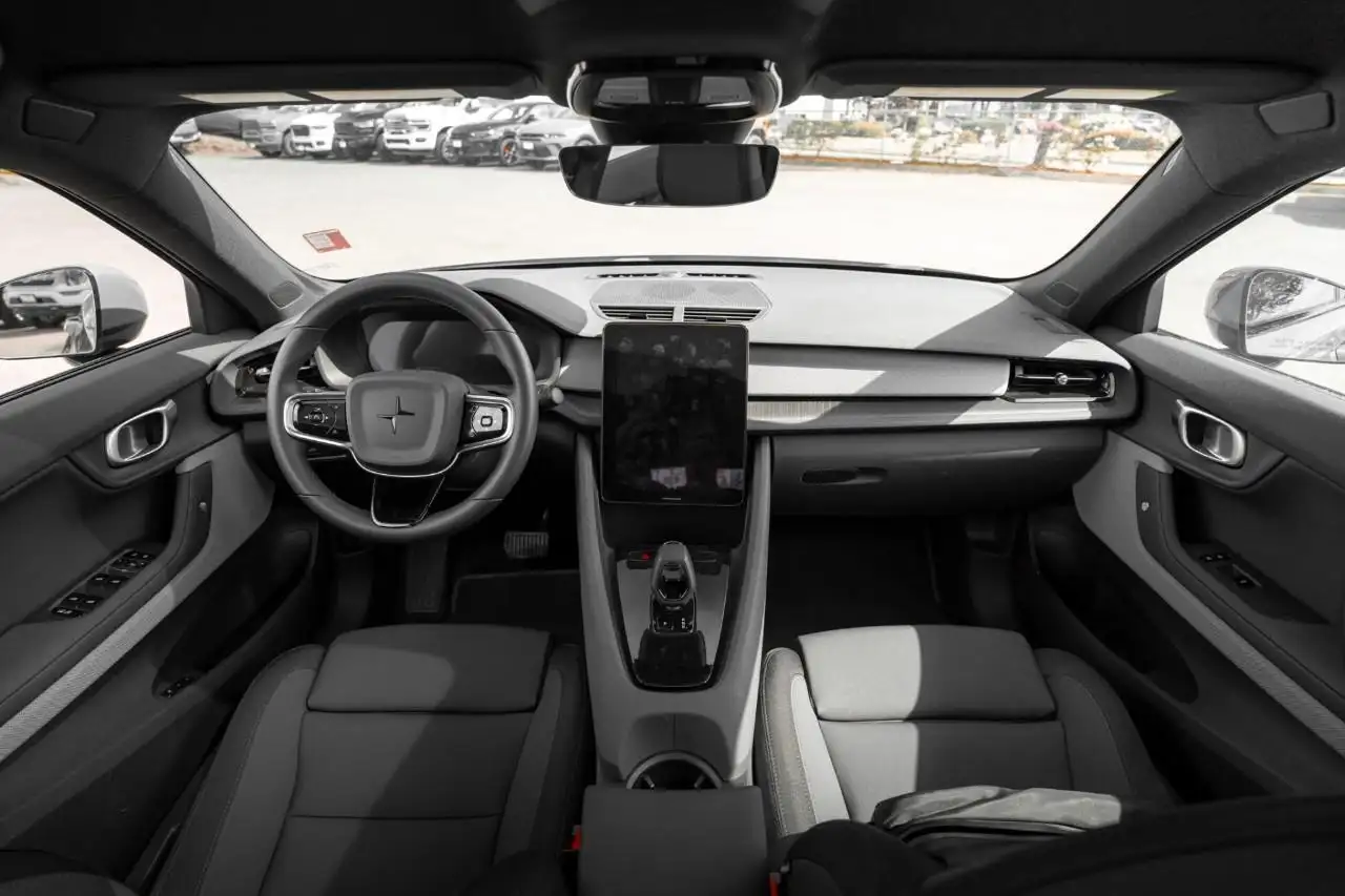 Polestar 2 снимка Polestar 2