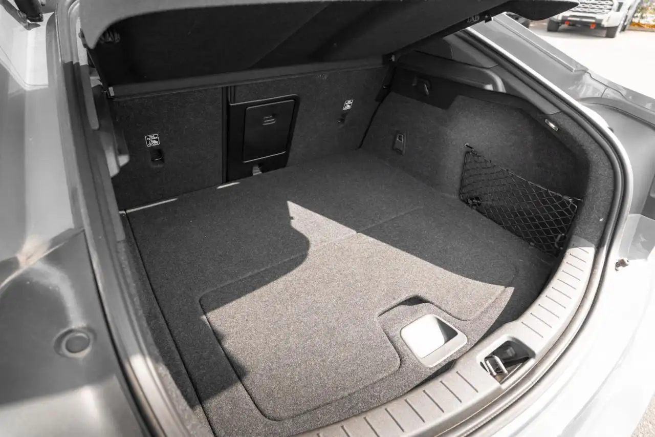 Polestar 2 снимка Polestar 2